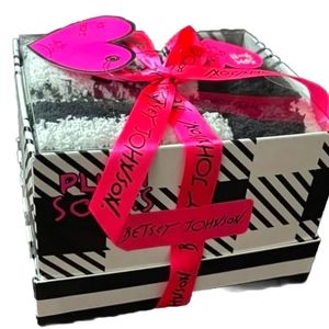 NWT Betsey Johnson Christmas gift box ladies socks.
